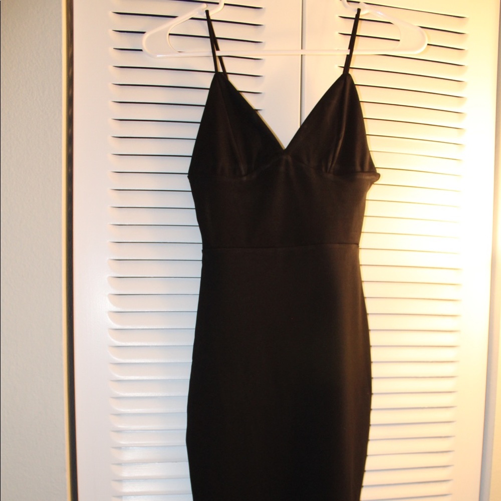 Black Body Con Fitted Cocktail Dress